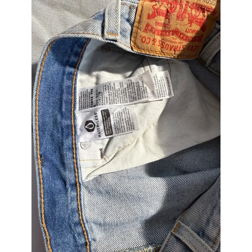 Levi's Men's 550 '92 Relaxed Taper Jeans 33x30 In the Waves Light Wash‎ NEW